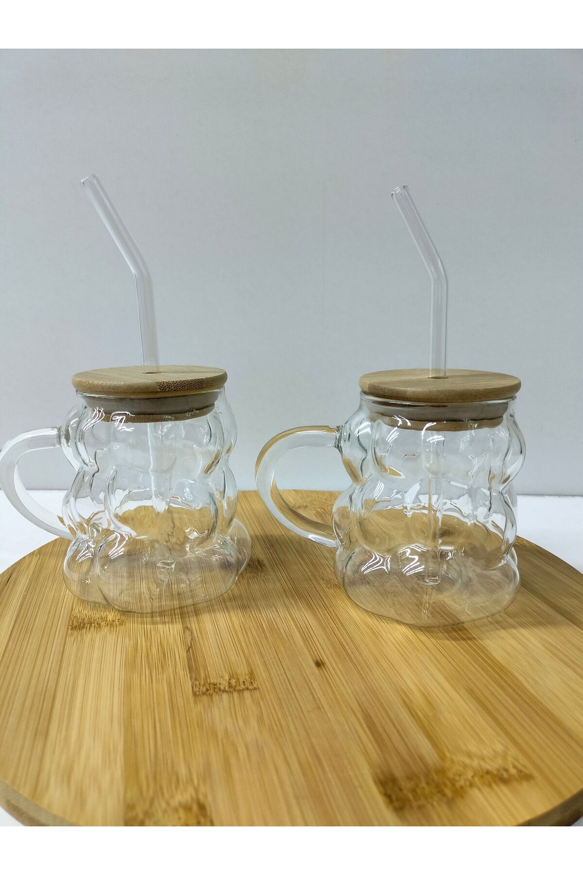 TEKLİ ISIYA DAYANIKLI BAMBU KAPAKLI ÜZÜM TANELİ CAM PİPETLİ PİNTEREST BARDAĞI ŞIK KUPA