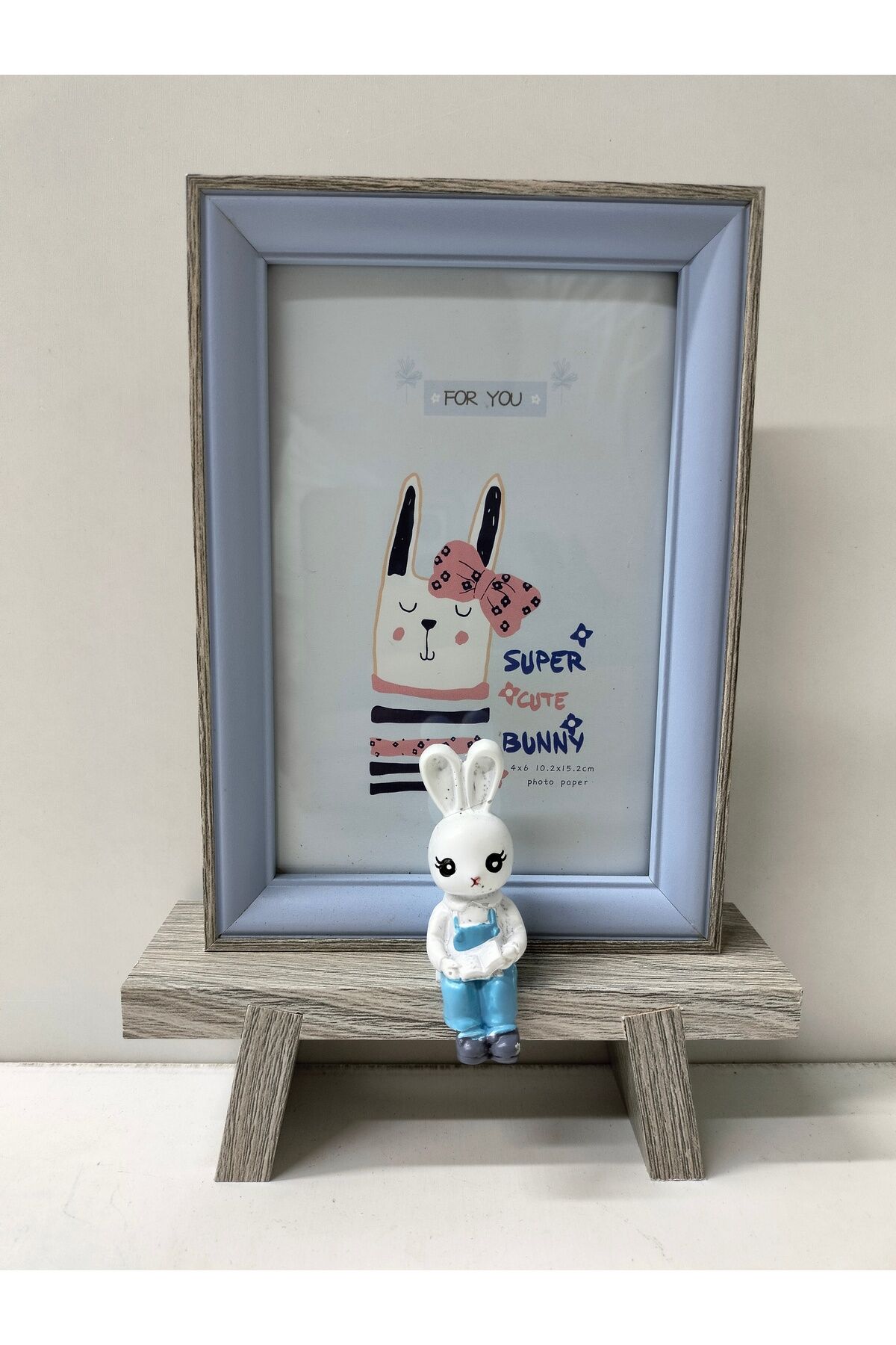 AHŞAP SEVİMLİ TAVŞAN FİGÜRLÜ BEBEK ODASI ÇERÇEVE-BEBEK AİLE DOĞUM GÜNÜ (22 CM BOY -15 CM EN ) Mavi